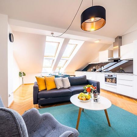 Luxurious Woodrow Wilson Apt In Prague Centre Ngoại thất bức ảnh