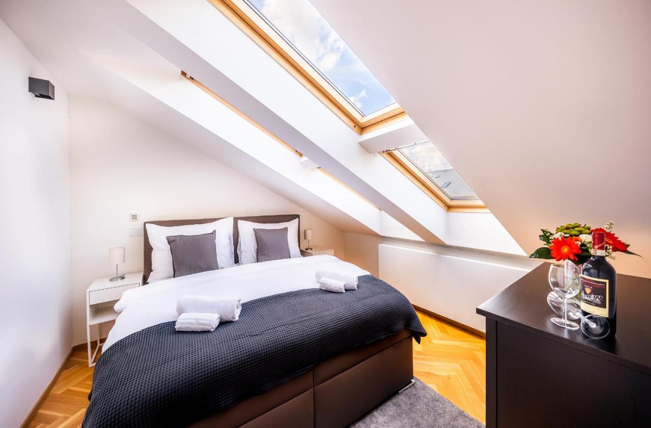Luxurious Woodrow Wilson Apt In Prague Centre Ngoại thất bức ảnh
