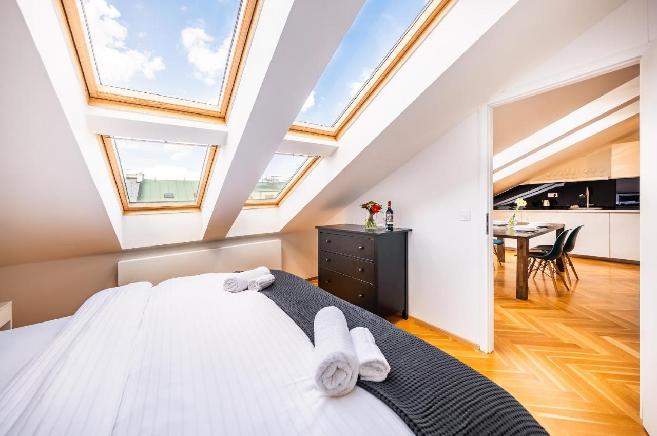 Luxurious Woodrow Wilson Apt In Prague Centre Ngoại thất bức ảnh