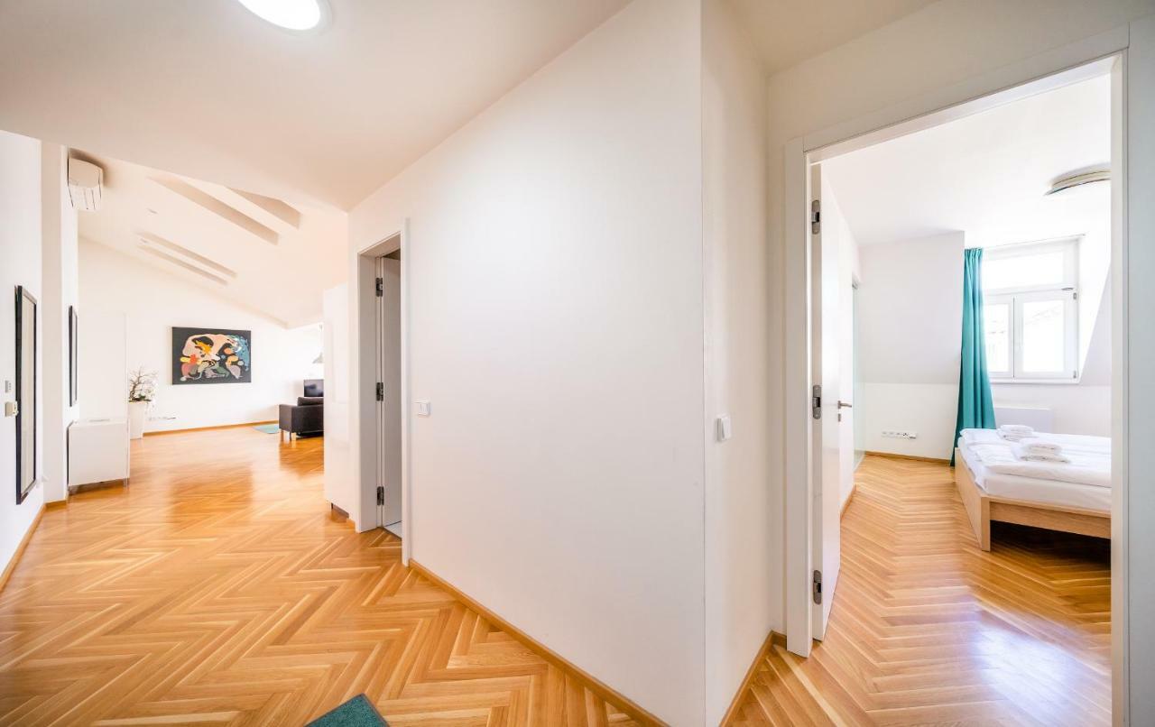 Luxurious Woodrow Wilson Apt In Prague Centre Ngoại thất bức ảnh