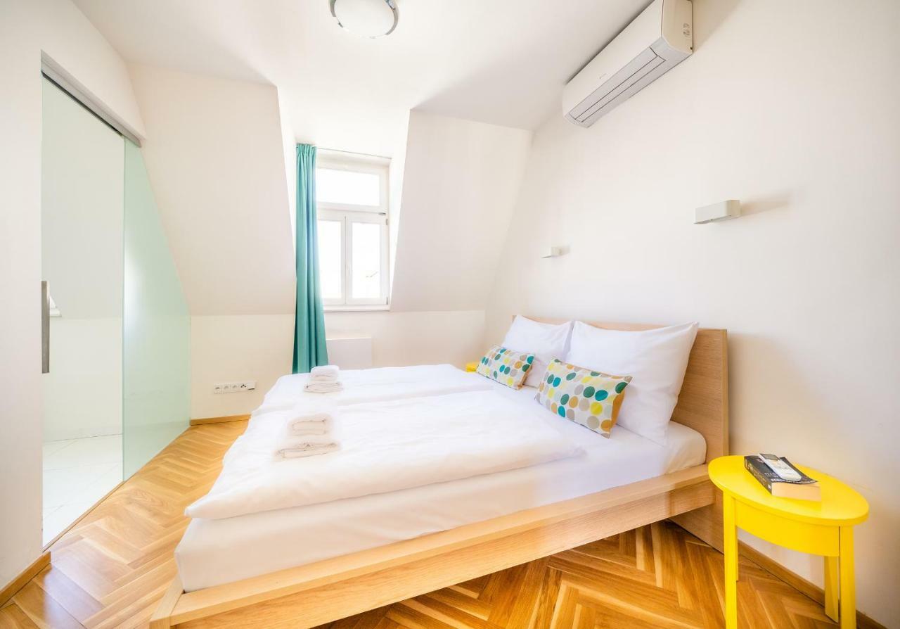 Luxurious Woodrow Wilson Apt In Prague Centre Ngoại thất bức ảnh